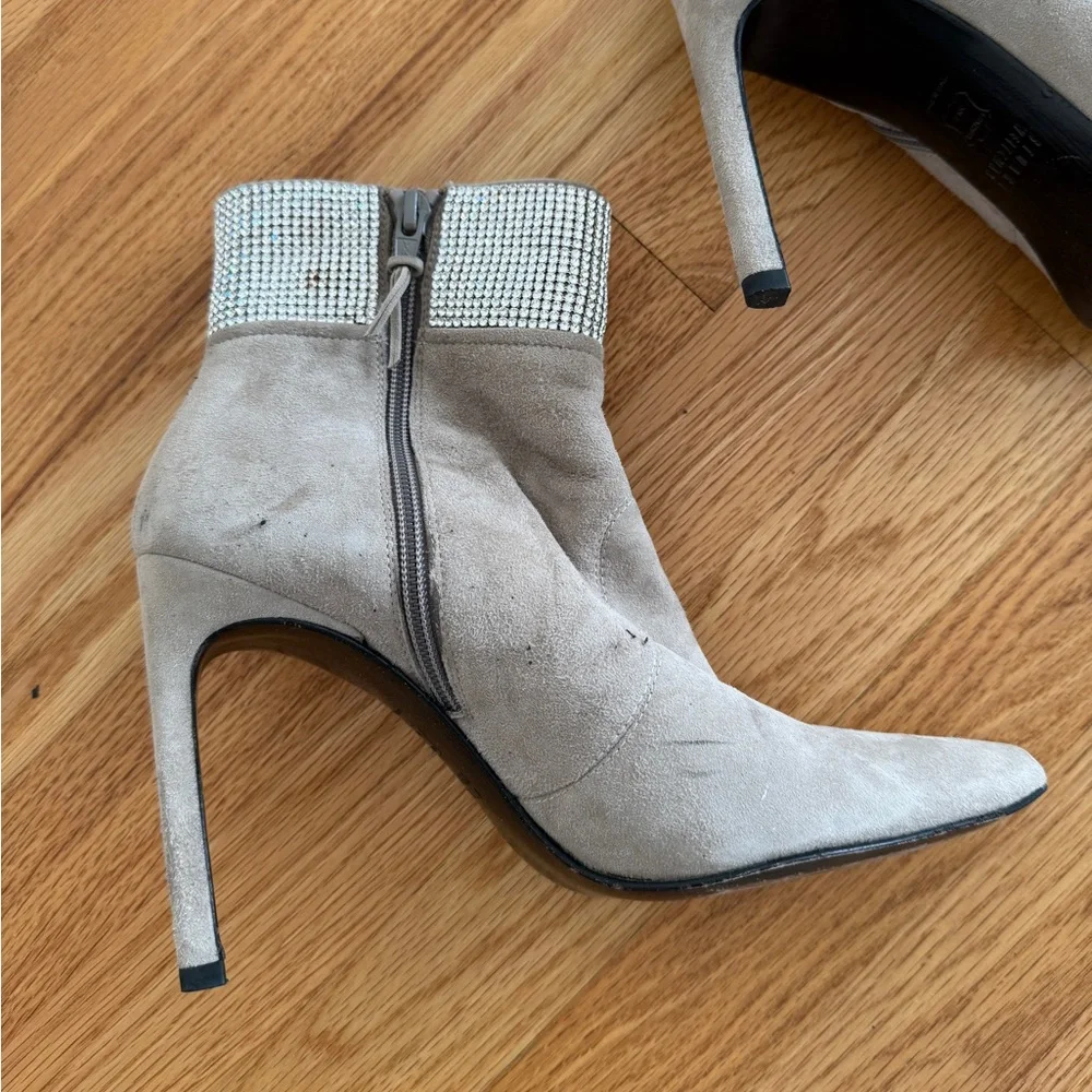 Stuart Weitzman  Highbeams Light Gray Suede crystal Ankle boots booties